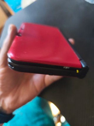 Nintendo 3DS XL + Cargador + Lápiz