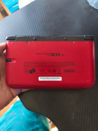 Nintendo 3DS XL + Cargador + Lápiz