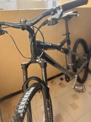 2 Bicicletas  Rockeider B'TWIN MTB Negra