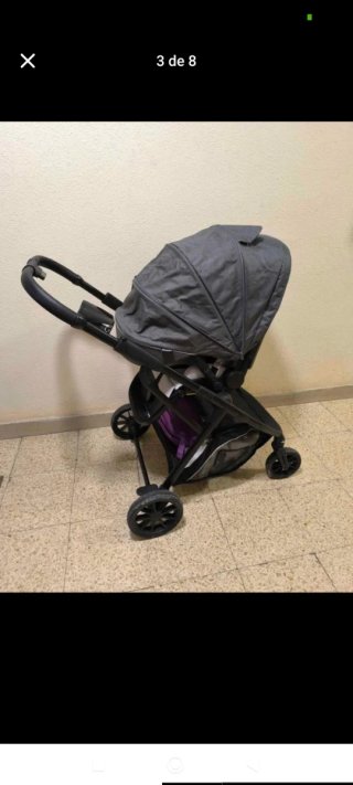Carrito de bebé gris