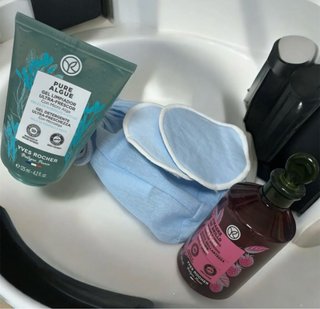 Set Yves Rocher Viso e Capelli in regalo pochon
