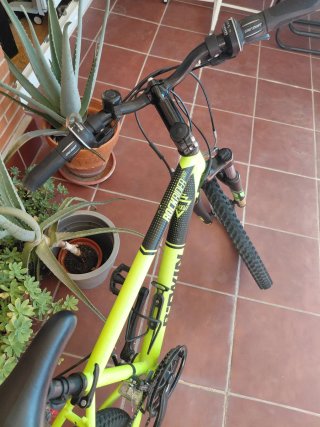 Bicicleta Infantil Rockrider ST 500 24 + Casco