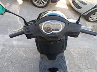 Peugeot Tweet 50 4T Scooter Negra , re