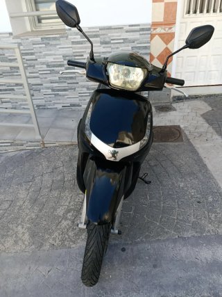Peugeot Tweet 50 4T Scooter Negra , re