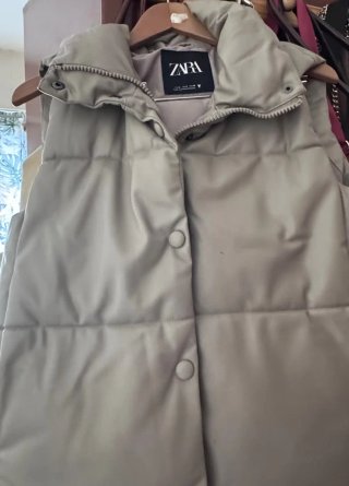 Chaleco Zara Piel Sintética Beige