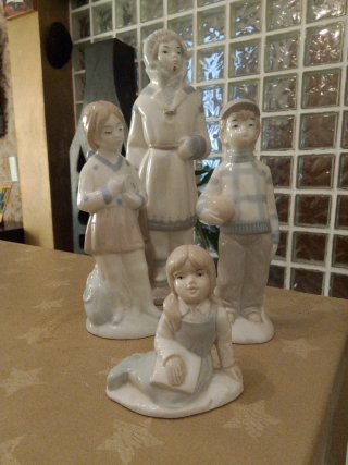 Figuras de porcelana decorativas