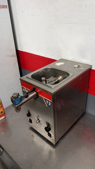 Montadora de nata industrial para reparar o piezas