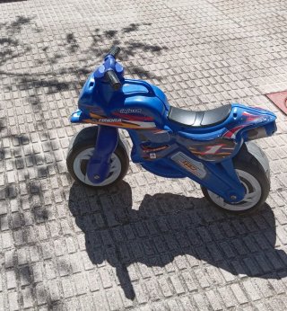 Moto infantil azul Tundra