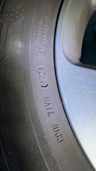 Llantas Kia con neumáticos