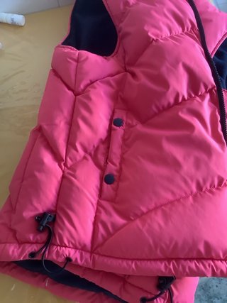 Chaleco acolchado rosa sin estrenar