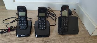 3 Teléfonos Inalámbricos Motorola y Philips