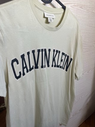 Lote 4 Camisetas tommy y calvin