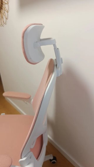 Silla de oficina ergonómica rosa