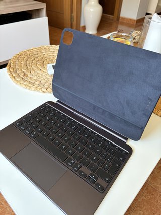 Magic Keyboard iPad 11 M4/M5