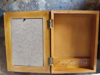 Antigüedades. YUGO.RELOJ.  CAJAS CERILLAS taurinas
