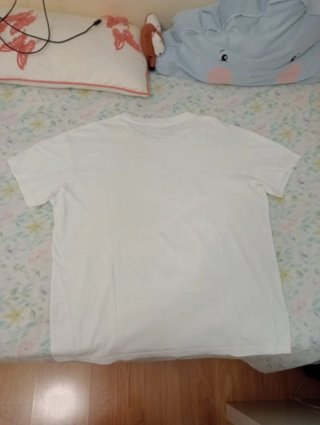 Camiseta Pull&Bear mariposas M, ancha!
