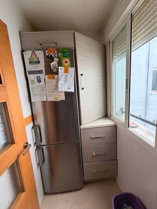 Cocina completa madera y cristal
