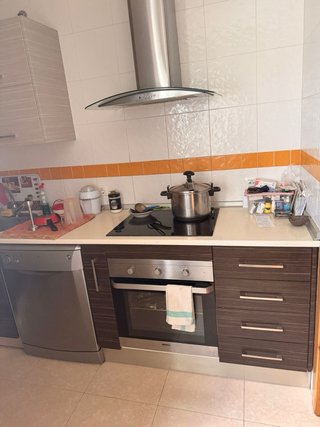 Cocina completa madera y cristal