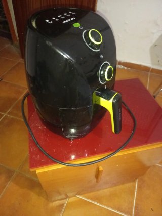 Solo 10 euros Cecotec Freidora de Aire