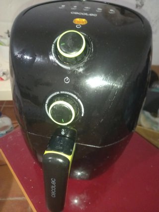 Solo 10 euros Cecotec Freidora de Aire