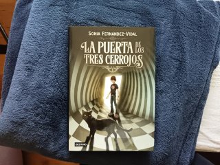 Libro "La puerta de los tres cerrojos"