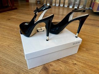 Sandalias de Tacón Guess 39