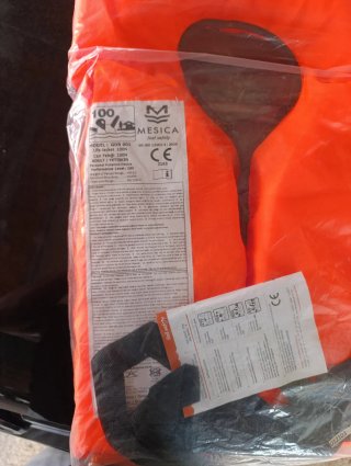 Lote de 4 Chalecos Salvavidas sin estrenar