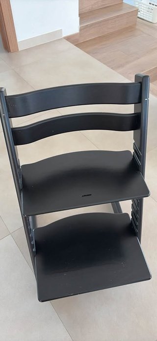 Trona Stokke Tripp Trapp Negra
