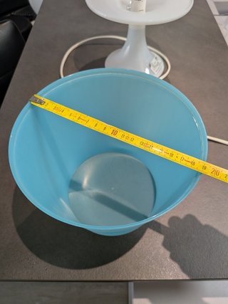 Lámpara de mesa blanca