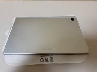 Samsung Galaxy Tab A8 Plata 64GB + Regalo Funda