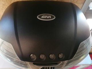 BAÚL GIVI V46 MONOKEY