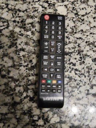 EN BARCELONA UHD Smart TV 40" LEER DESCRIPCIÓN