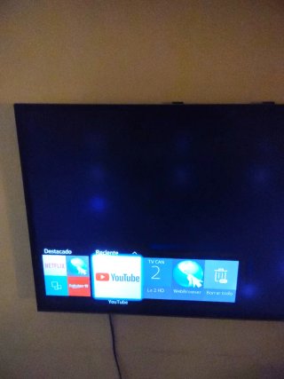 EN BARCELONA UHD Smart TV 40" LEER DESCRIPCIÓN