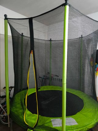 Cama elástica infantil con red de seguridad