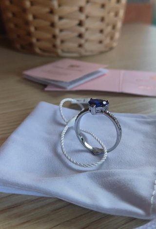 Anello Chiara Ferragni cuore blu e zirconi