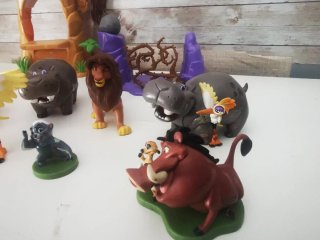 Juego de figuras de la Guardia del León