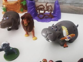 Juego de figuras de la Guardia del León