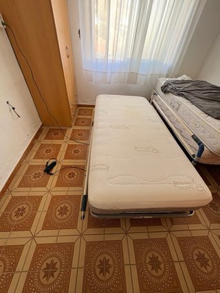 Cama articulada eléctrica + Colchón+ 2 Barandillas