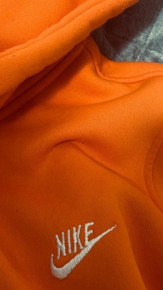 Sudadera Nike Naranja Intenso – Swoosh Bordado | S