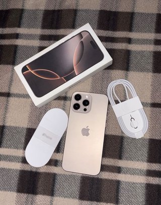 iPhone 16 Pro Max 256 GB Dorado