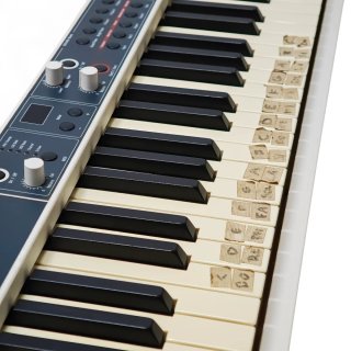 Piano Studiologic Numa Compact 88 Teclas + Cargado