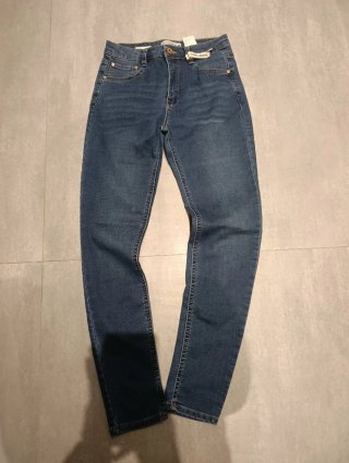 Pantalón vaquero Pull&Bear Talla 38
