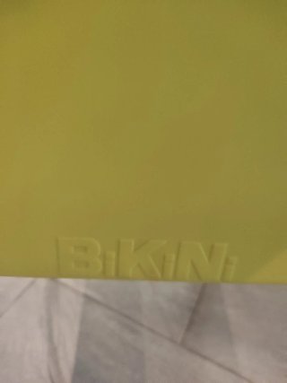 Sillas de restaurante verde pistacho marca bikini
