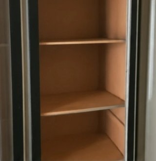 2 vitrinas/armarios con puertas de cristal