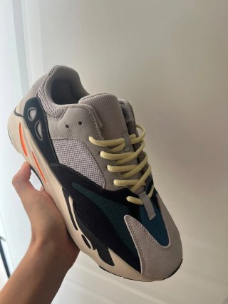 Adidas Yeezy 700 Boost Wave Runner