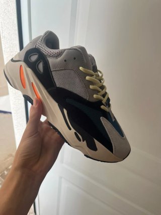 Adidas Yeezy 700 Boost Wave Runner