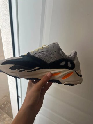 Adidas Yeezy 700 Boost Wave Runner
