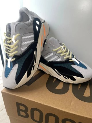 Adidas Yeezy 700 Boost Wave Runner