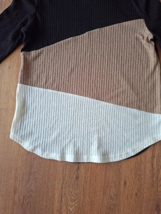 Jersey cuello alto tricolor