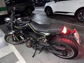 Husqvarna Svartpilen 401 2018 - Impecable